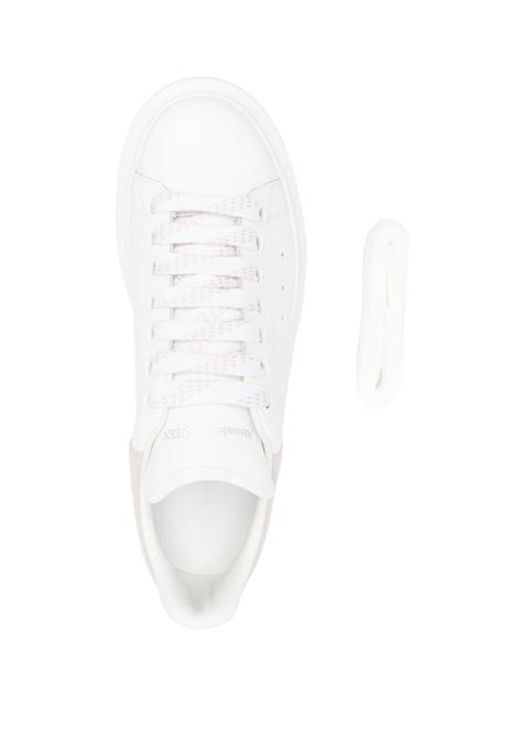 Sneakers Oversize Bianche Con Spoiler In Suede Patchouli ALEXANDER MCQUEEN | 553770-WHGP79182