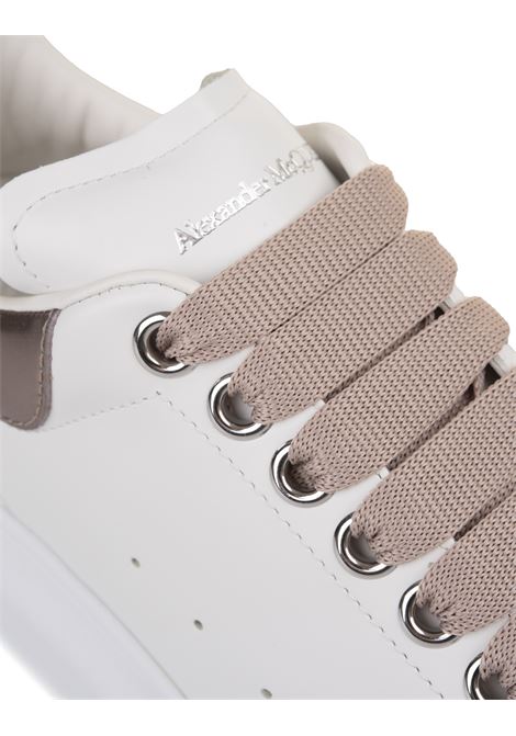 Sneakers Oversize In Bianco e Rosa Metallizzato ALEXANDER MCQUEEN | 718139-WIFTC8782