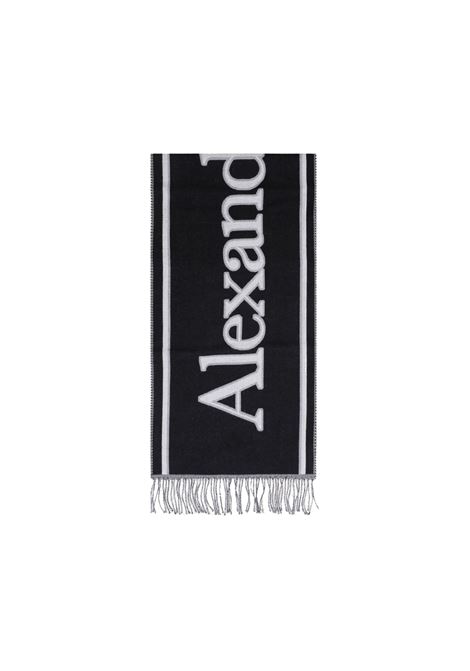 Sciarpa Con Logo Varsity In Nero e Bianco ALEXANDER MCQUEEN | 755424-4200Q1078