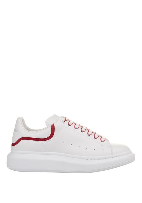 Sneakers Oversize Bianche Con Inserto Rosso Sul Tallone ALEXANDER MCQUEEN | 794506-WIEEW9093