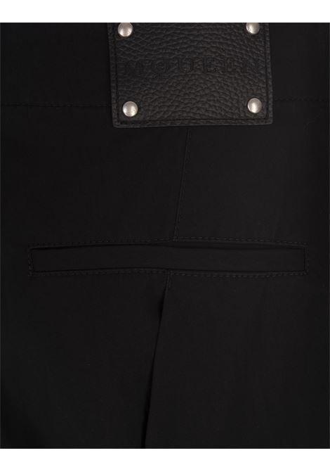 Pantaloni Cargo Con Piega in Nero ALEXANDER MCQUEEN | 801284-QSAA91000