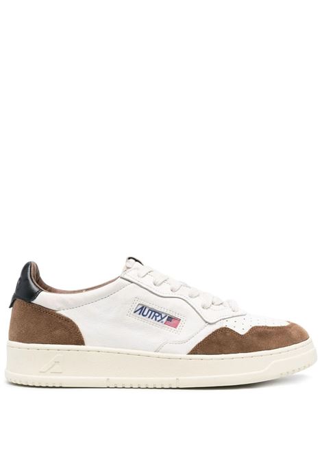 Medalist Low Sneakers In Brown Suede and White Leather AUTRY | AULMGS21