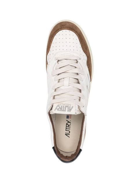 Medalist Low Sneakers In Brown Suede and White Leather AUTRY | AULMGS21