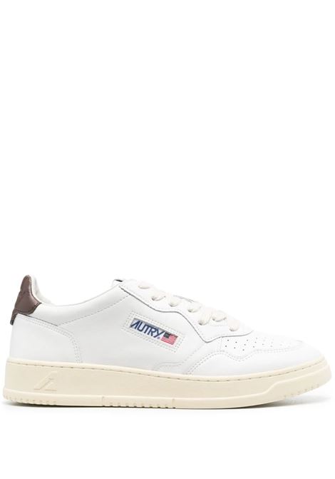 Medalist Low Sneakers In White And Brown Leather AUTRY | AULMLL53