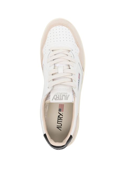 Medalist Low Sneakers In White and Black Suede and Leather AUTRY | AULMLS21