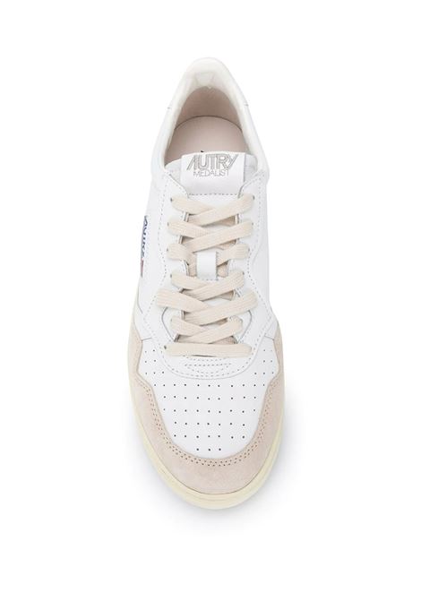 Medalist Low Sneakers In White Suede and Leather AUTRY | AULMLS33