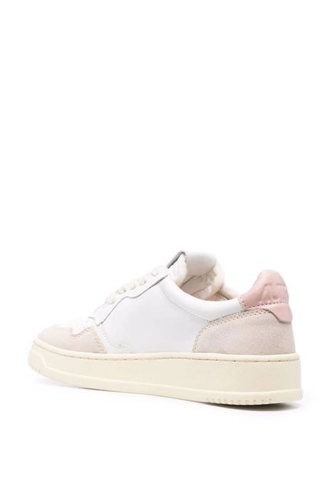 Medalist Low Sneakers In White and Pink Suede and Leather AUTRY | AULWLS37