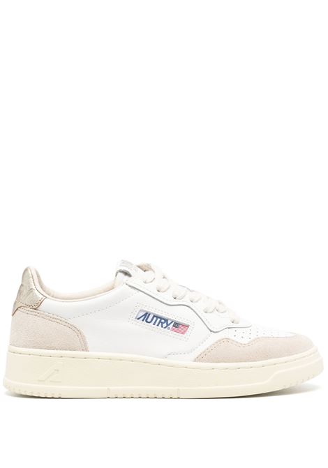 Medalist Low Sneakers In White and Gold Suede and Leather AUTRY | AULWLS75