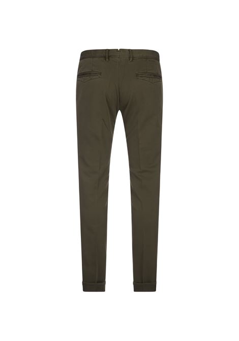 Pantalone Chino Slim Fit Verde Muschio INCOTEX SLACKS | 18S100-4697A625