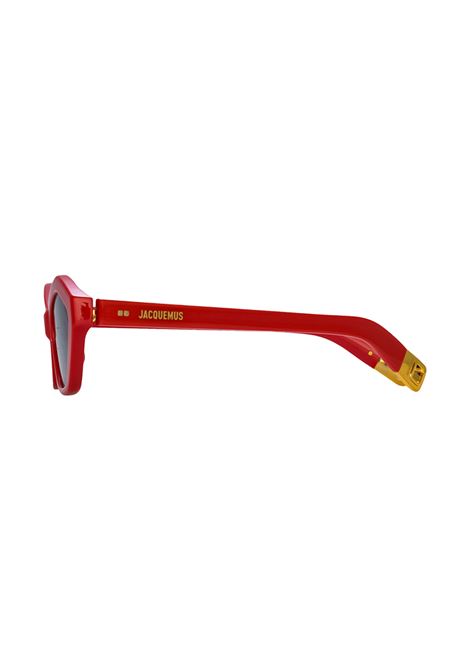 Les Lunettes Bambino Sunglasses In Red JACQUEMUS | JAC42C2SUNRED/YELLOW GOLD/GREY
