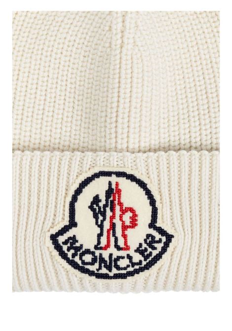 White Ribbed Beanie With Logo MONCLER | 3B000-19 M1282034