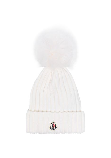 Berretto a Coste Bianco Con Pompon MONCLER | 3B000-27 M1131034