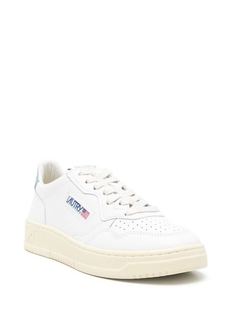 Sneakers Medalist Low In Pelle Bianca e Silver Blue AUTRY | AULWLL79